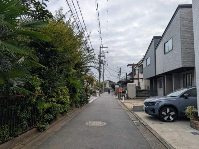 外観：向かって右側が該当物件