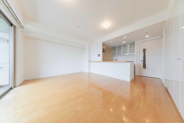 外観：写真中央