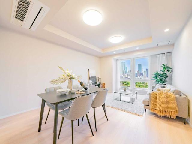 リビング・ダイニング：床暖房付き ・家具調度品等は販売価格に含まれておりません