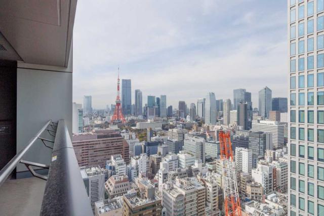 眺望：バルコニーから西側を望む