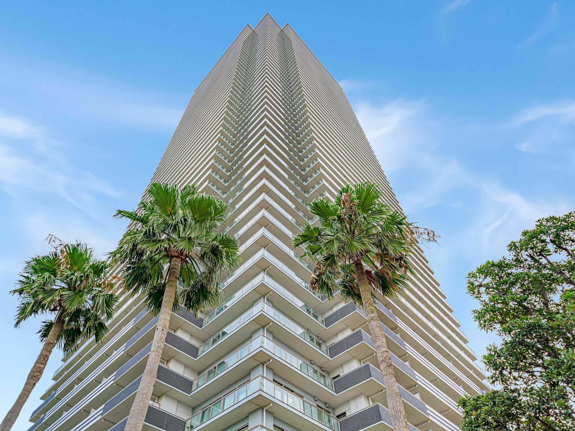 Wコンフォートタワーズ　W Comfort TowersEAST 外観