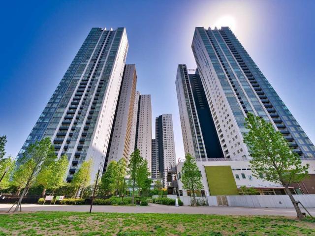 外観：写真中央奥