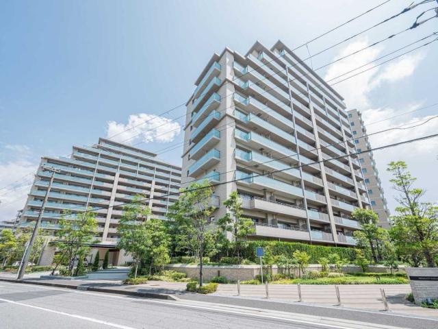 外観：写真左：I街区C棟　写真右：I街区A棟