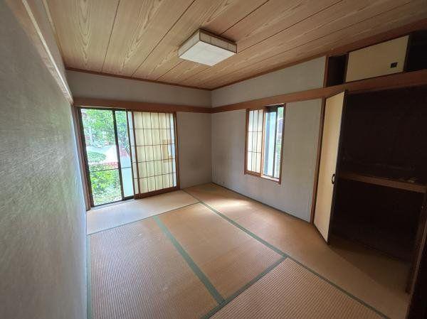 家具・調度品は価格に含まれません