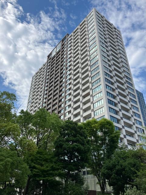 鉄筋コンクリート造地上27階建て・総戸数413戸