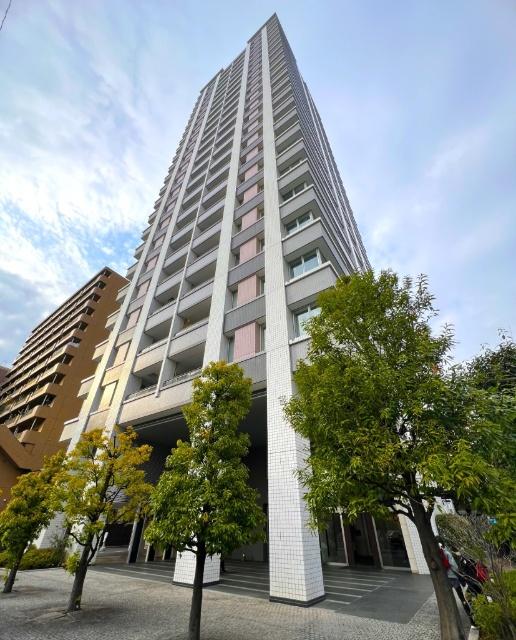 鉄筋コンクリート造地上25階建て・総戸数105戸
