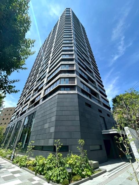 鉄筋コンクリート造地下1階付地上18階建て・総戸数106戸