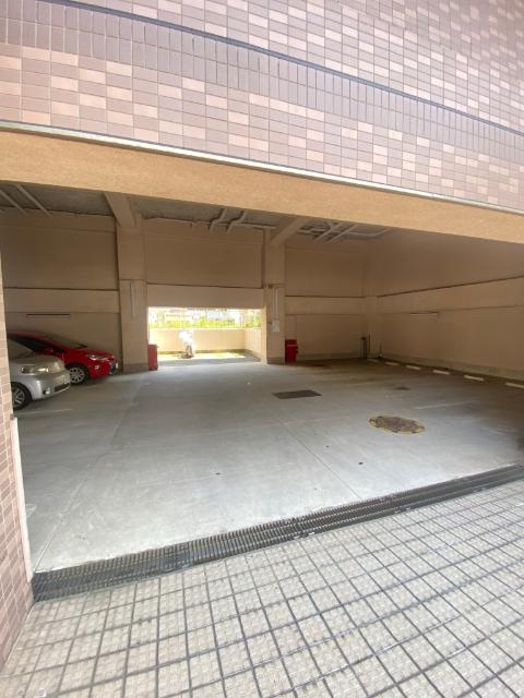 アドリーム南行徳 駐車場