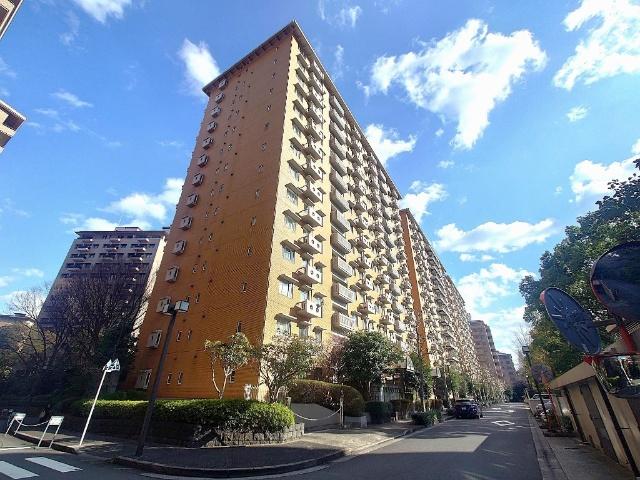 RC造地上14階建・総戸数82戸