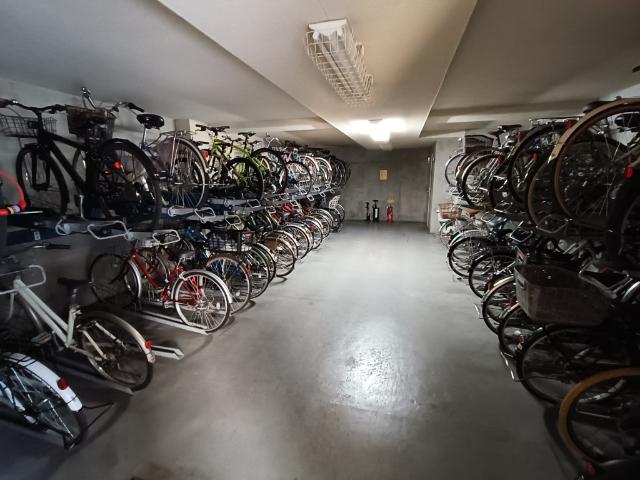 屋内駐輪場