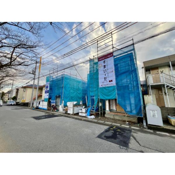 建築中