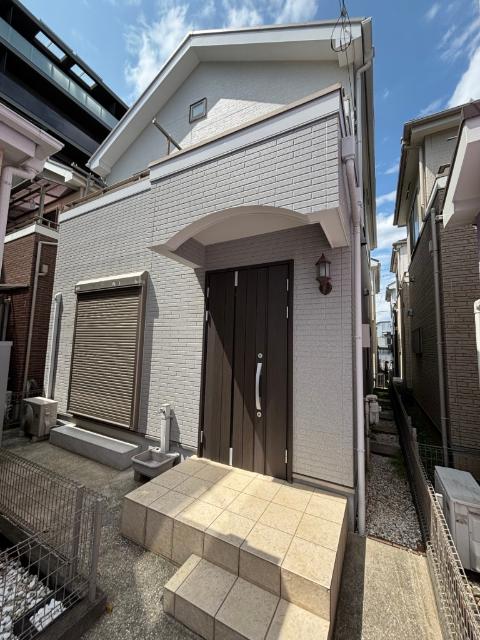 ２０１０年１０月築・３ＳＬＤＫ・２階建・車庫、屋根裏収納付き◎外壁・屋根・バルコニー塗装工事実施済み◎