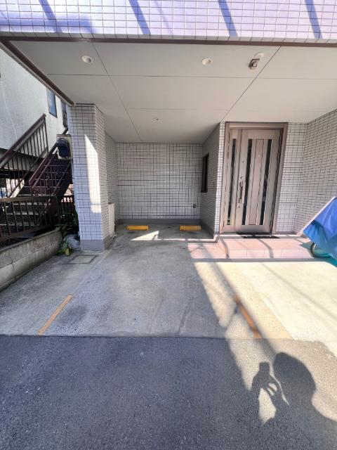 屋根付き駐車場