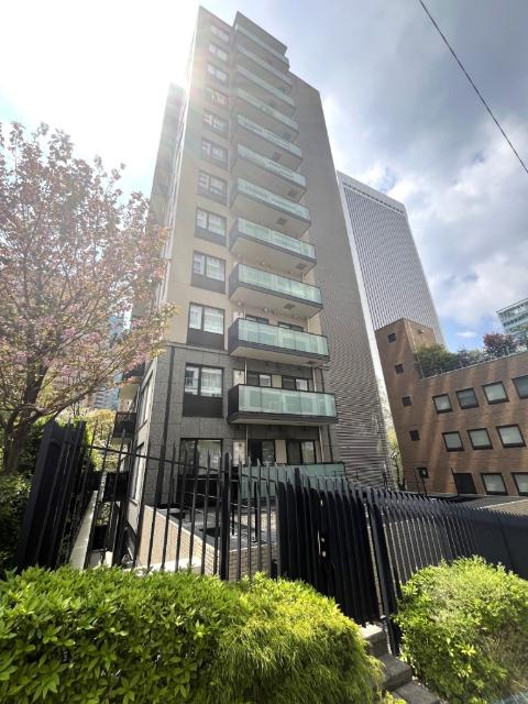 鉄筋コンクリート造地下1階付地上13階建て・総戸数46戸