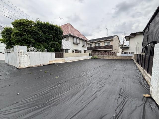 閑静な住宅街で近隣は公園も多く住環境良好です