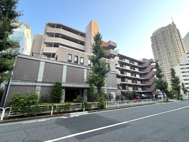 鉄筋コンクリート造地上7階建て・総戸数57戸