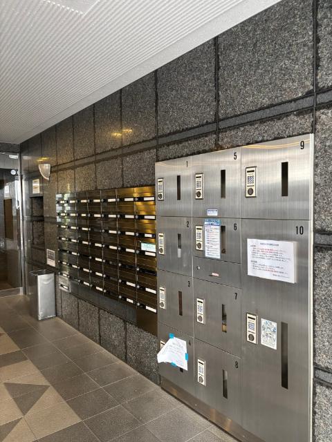 便利な宅配ボックス付き