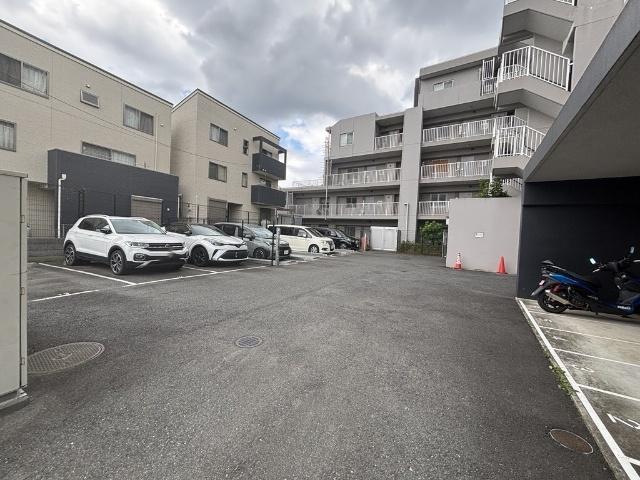 クオス東山田ステーションⅠ 駐車場