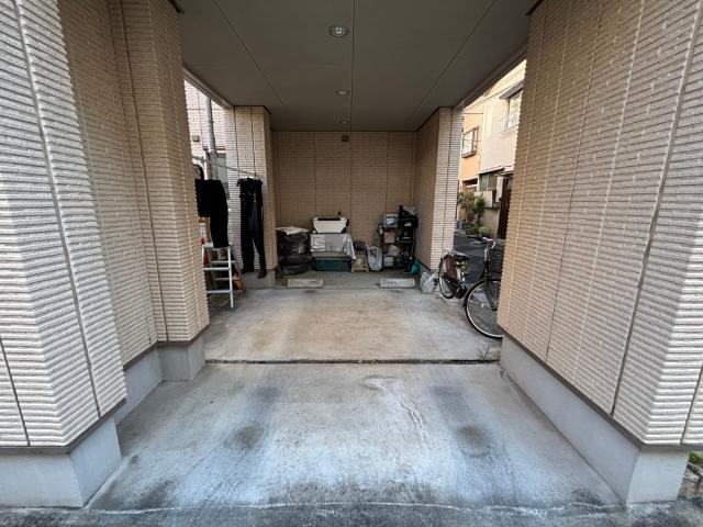 駐車スペースや物置としてご活用ください