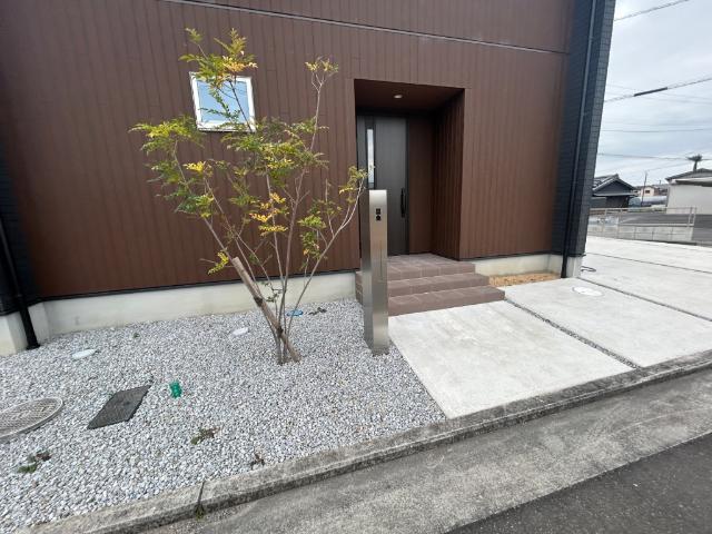 自転車やバイクも置けるスペース確保