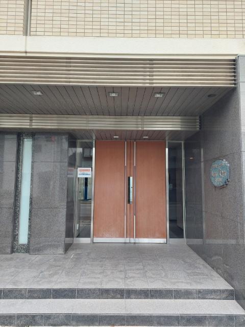 レーベンハイム市川中山ルナルーチェ エントランス