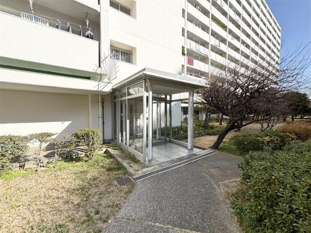 なぎさニュータウン３号棟（0211） エントランス