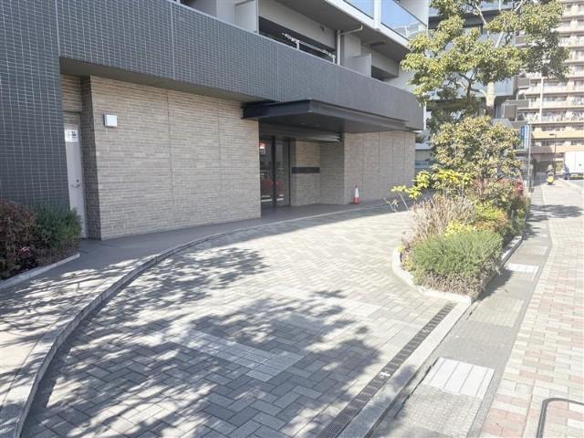 車を停めるロータリーございます。