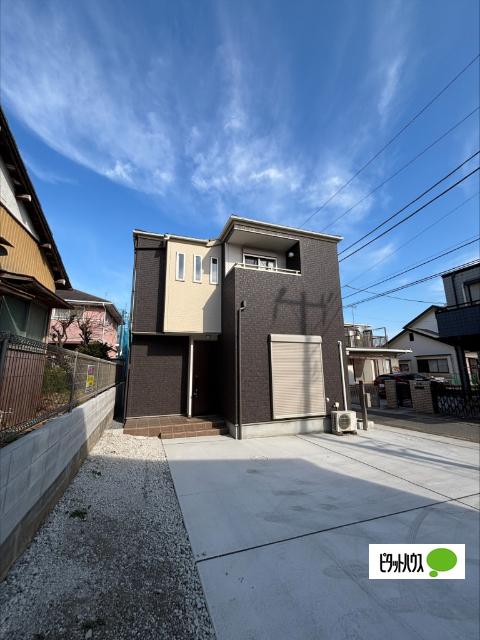 松戸市六実　中古戸建 駐車場