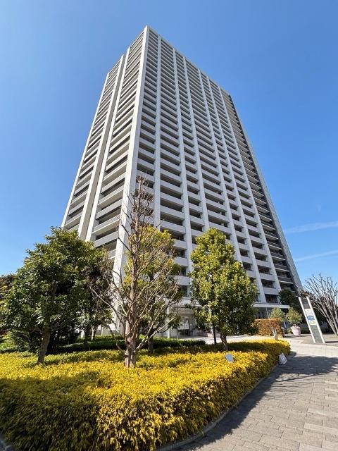 【外観】総戸数684世帯・管理員24時間常駐・コンシェルジュサービス有り・充実の共用部