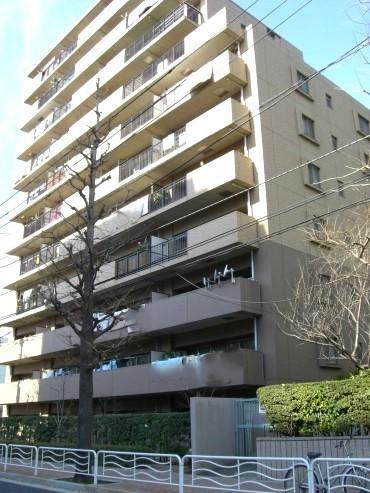 建物外観　鉄筋コンクリート造地上11階建て・総戸数95戸