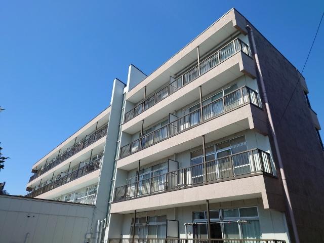 本物件（南東側より撮影 ）
