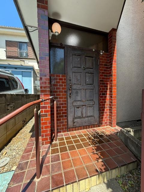 新座市片山中古戸建 エントランス