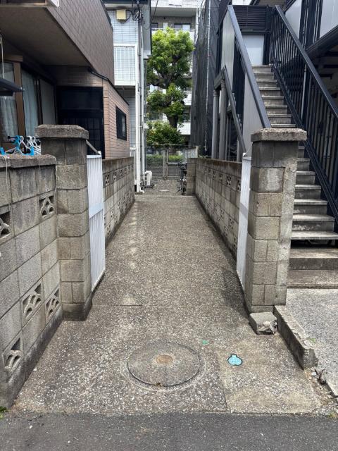 川崎市中原区小杉御殿町アパート エントランス
