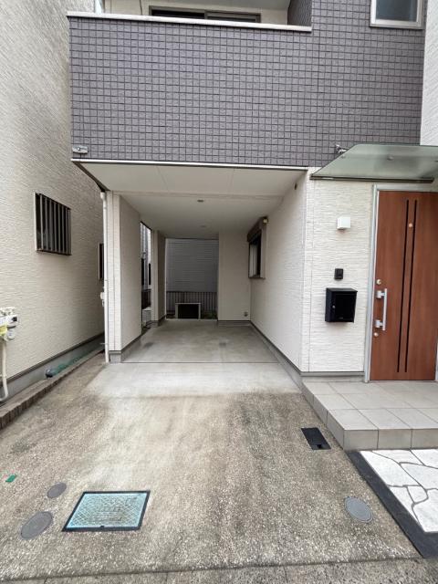 葛飾区新小岩１丁目戸建 駐車場