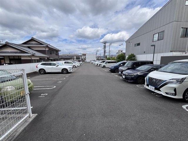 サーパス木太八坂通り1003号室（1003） 駐車場