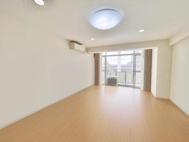小金井ヘルス・ケア・マンション リビング