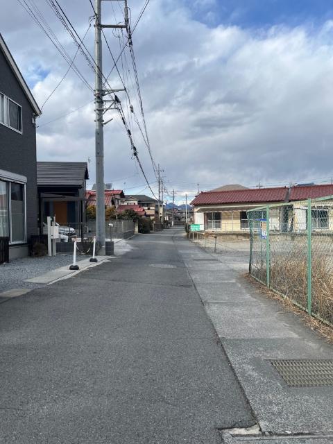 高崎市石原町区画整理地内土地 前面道路含む現地写真