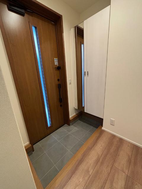 市川市大洲３丁目新築戸建 玄関
