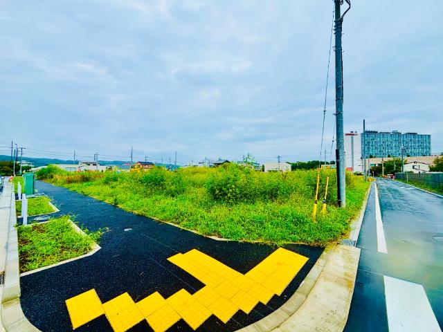 あきる野市武蔵引田駅北口土地 前面道路含む現地写真