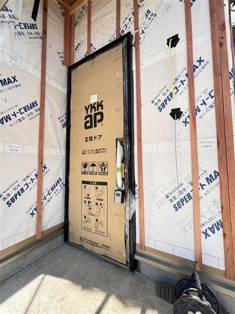 八潮市大字二丁目２６６番　Ｆ号棟 玄関