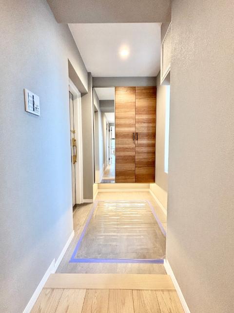 サーパスつきみ野 玄関