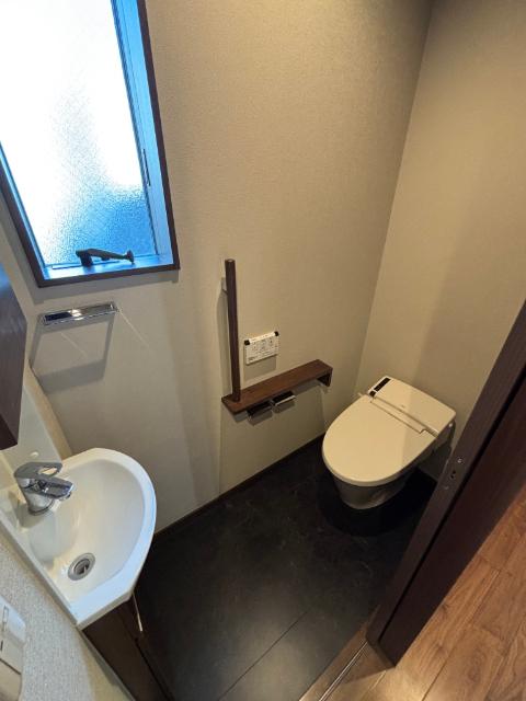 春江町三丁目中古戸建て トイレ