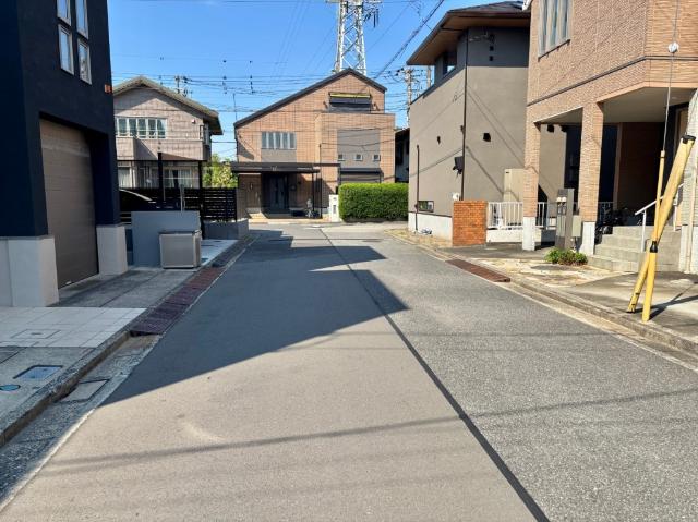 海楽2丁目戸建 前面道路含む現地写真