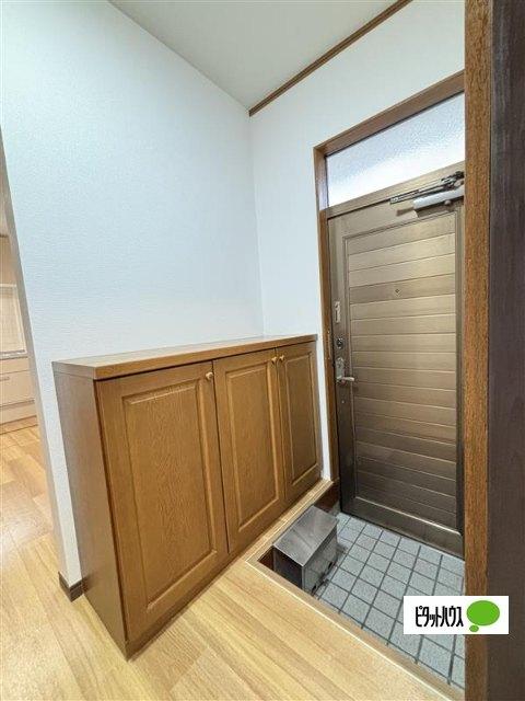 市川市若宮３丁目戸建 玄関