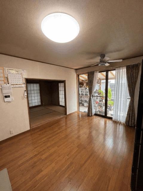 小平市小川町一丁目戸建 リビング