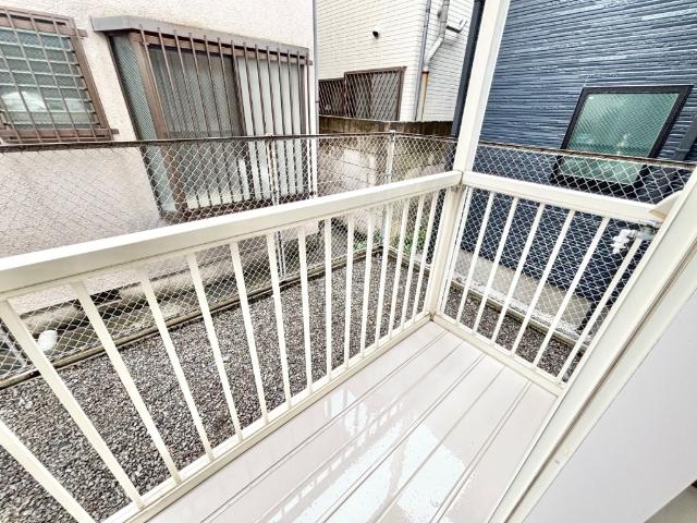 川崎市中原区小杉御殿町アパート バルコニー