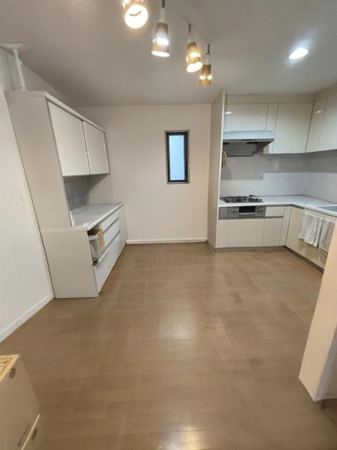 川崎市中原区新丸子町中古戸建 リビング