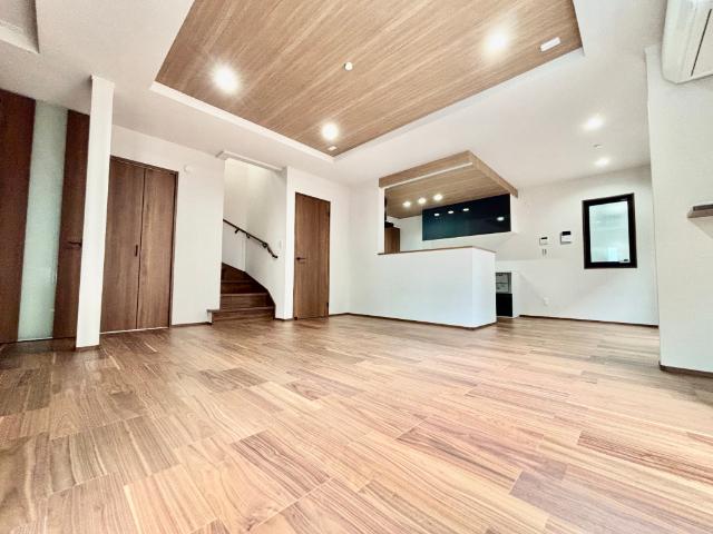 春江町5丁目新築戸建 リビング