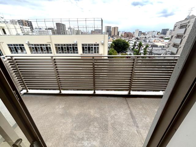 ライオンズシティ東京根岸 バルコニー