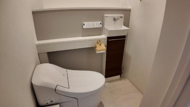 小山七丁目戸建 トイレ